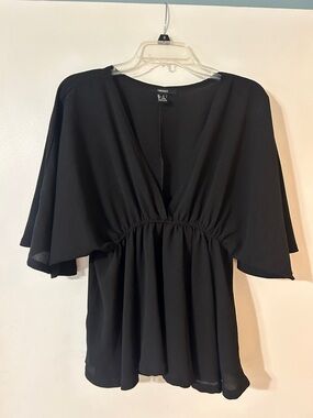 Forever 21 Black V-Neck Flutter Sleeve Blouse